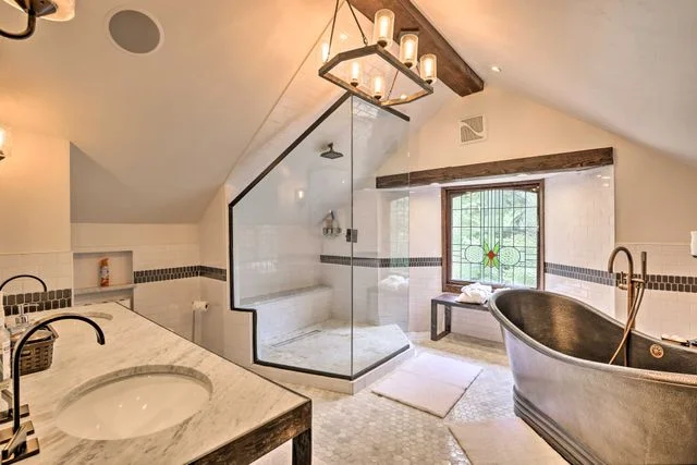 Upstairs bathroom